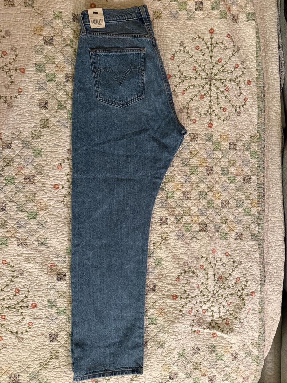 30x30 Levi's Light Blue 501® Curve High-Rise Jeans - Picture 7 of 10